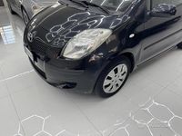 Usata Toyota Yaris 69 CV (50 kW) 2008 Nero Berlina