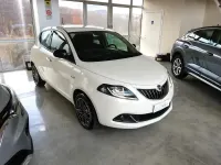 Usata Lancia Ypsilon Gold 69 CV (50 kW) 2022 Bianco Utilitaria
