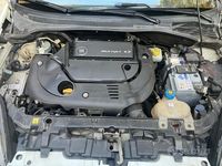 Usata Fiat Punto 75 CV (55 kW) 2011 Bianco Berlina