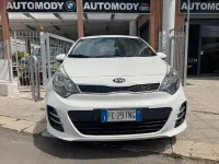 Usata Kia Rio 75 CV (55 kW) 2016 Bianco Utilitaria
