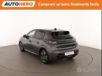Usata Peugeot 208 Allure 101 CV (74 kW) 2023 Grigio Utilitaria