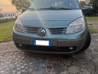 Usata Renault Scénic II 120 CV (88 kW) 2005 Verde Monovolume