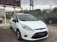 Usata Ford Fiesta Titanium 68 CV (50 kW) 2011 Bianco Berlina