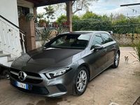 Usata Mercedes A180 136 CV (100 kW) 2019 Grigio Berlina