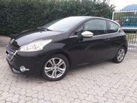 Usata Peugeot 208 82 CV (60 kW) 2013 Nero Utilitaria