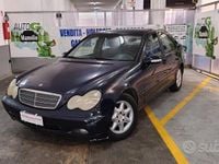Usata Mercedes C220 116 CV (85 kW) 2002 Blu Berlina