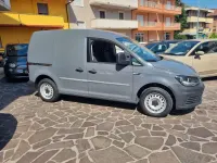 Usata VW Caddy 75 CV (55 kW) 2018 Grigio Monovolume