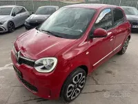 Usado Renault Twingo Intens 90 CV (66 kW) 2019 Rojo Utilitario