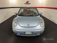 Usata VW New Beetle 102 CV (75 kW) 2004 Bluazzurro Utilitaria