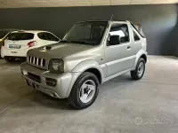 Usata Suzuki Jimny 65 CV (47 kW) 2004 Grigio SUV