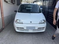 Usata Fiat 600 54 CV (39 kW) 2004 Bianco Berlina