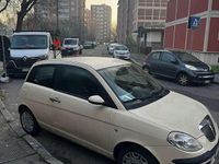 Usata Lancia Ypsilon 60 CV (44 kW) 2005 Beige Utilitaria