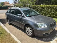 Usata Toyota Avensis 150 CV (110 kW) 2006 Grigio Station wagon