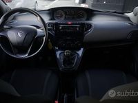 Usata Lancia Ypsilon Gold 69 CV (50 kW) 2017 Rosso Utilitaria