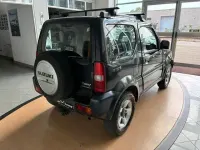 Usata Suzuki Jimny 86 CV (63 kW) 2010 Nero SUV