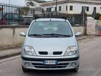 Usata Renault Scénic 107 CV (78 kW) 2000 Grigio Monovolume