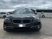 Usata BMW 520 Luxury Line 184 CV (135 kW) 2013 Nero Station wagon