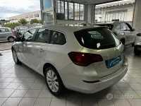 Usata Opel Astra 110 CV (80 kW) 2012 Grigio Station wagon