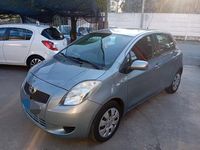 Usata Toyota Yaris 69 CV (50 kW) 2007 Argento Utilitaria