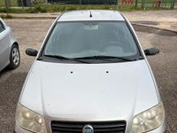 Usata Fiat Punto 60 CV (44 kW) 2004 Grigio Berlina