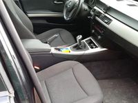 Usata BMW 318 143 CV (105 kW) 2010 Nero Station wagon