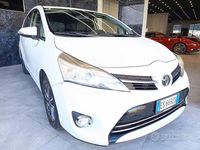 Usata Toyota Verso Active 132 CV (97 kW) 2013 Bianco Monovolume