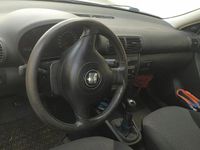Begagnad Seat Leon 110 HK (80 kW) 2004 Grå Sedan
