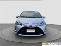 Usata Toyota Yaris Hybrid Active 92 CV (67 kW) 2023 Grigio Berlina