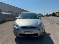 Usata Ford S-MAX Titanium 140 CV (102 kW) 2008 Argento Monovolume