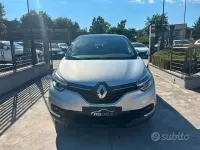 Usata Renault Captur 90 CV (66 kW) 2019 Grigio SUV