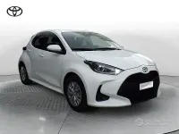 Usata Toyota Yaris Hybrid Active 116 CV (85 kW) 2025 Bianco Berlina