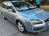 Usata Ford Focus 90 CV (66 kW) 2005 Grigio Station wagon