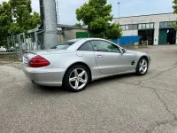 Usata Mercedes SL350 245 CV (180 kW) 2005 Argento Cabrio