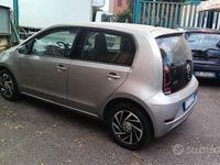 Usata VW up! Move 60 CV (44 kW) 2019 Argento Utilitaria