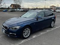 Usata BMW 318 Luxury Line 150 CV (110 kW) 2018 Blu Station wagon