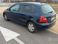 Usata Honda Civic 75 CV (55 kW) 2002 Blu Berlina