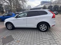 Usata Volvo XC60 Kinetic 181 CV (133 kW) 2015 SUV