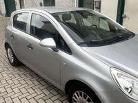 Usata Opel Corsa Club 65 CV (47 kW) 2010 Berlina