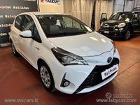 Usata Toyota Yaris Hybrid Business Edition 73 CV (53 kW) 2020 Bianco Berlina