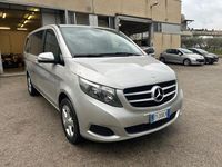 Usata Mercedes V220 Premium 163 CV (119 kW) 2015 Argento Monovolume