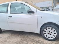 Usata Fiat Punto Active 69 CV (50 kW) 2010 Bianco Utilitaria