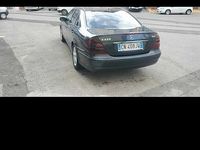 Usata Mercedes E220 150 CV (110 kW) 2004 Blu Berlina