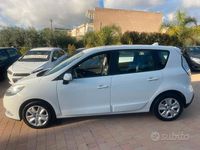 Usata Renault Scénic III 110 CV (80 kW) 2014 Bianco Monovolume