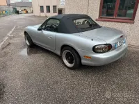Usata Mazda MX5 110 CV (80 kW) 1999 Grigio Cabrio
