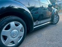 Usata VW New Beetle 101 CV (74 kW) 2002 Nero Utilitaria
