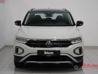 Usata VW T-Roc Life 116 CV (85 kW) 2023 Argento SUV