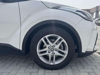 Usata Toyota C-HR Active 122 CV (89 kW) 2023 Bianco SUV