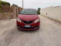 Usata Lancia Ypsilon Gold 69 CV (50 kW) 2016 Rosso Utilitaria