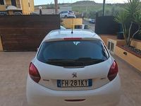 Usata Peugeot 208 82 CV (60 kW) 2017 Bianco Utilitaria