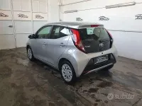 Usata Toyota Aygo X-play 72 CV (52 kW) 2019 Grigio Utilitaria